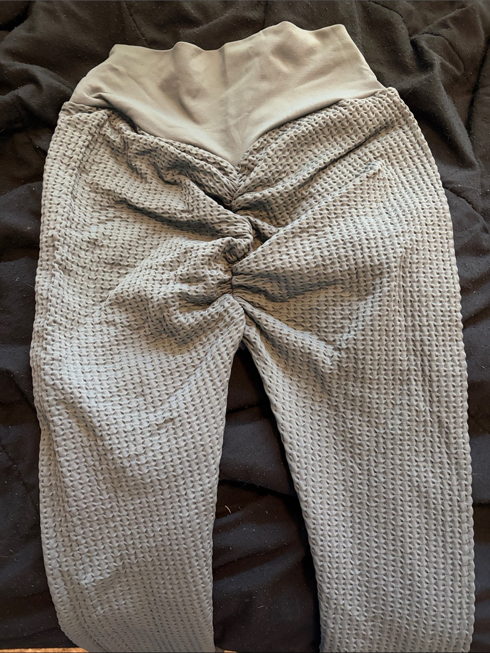 Textured Grey High-Waist Scrunch Leggings
